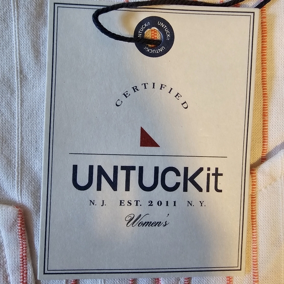 UNTUCKit Durfort Women's Pink & White Striped Long Sleeve Split Neck Shirt - Picture 7 of 11